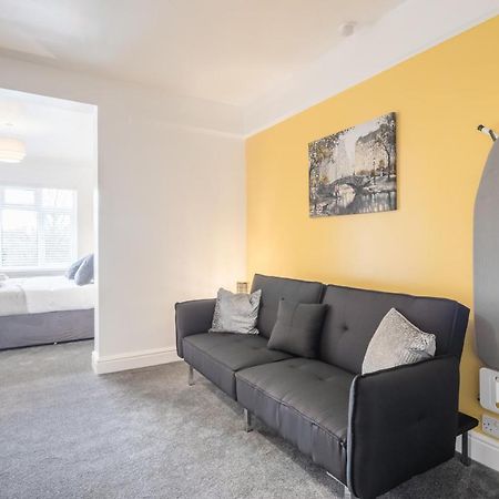 Private Room 5 With Kitchenette By Cb Stays No Minimum Stays Cambridge  Exterior photo
