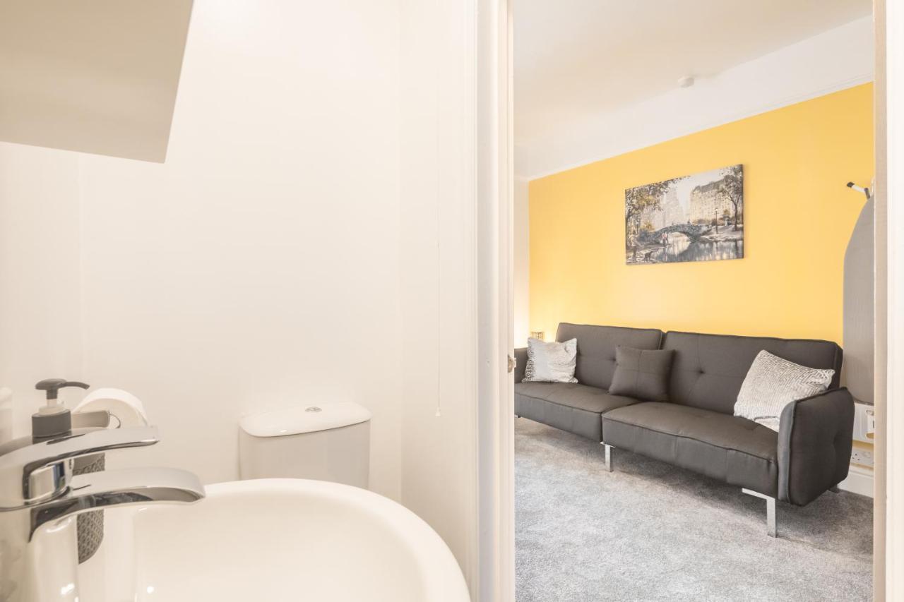 Private Room 5 With Kitchenette By Cb Stays No Minimum Stays Cambridge  Exterior photo
